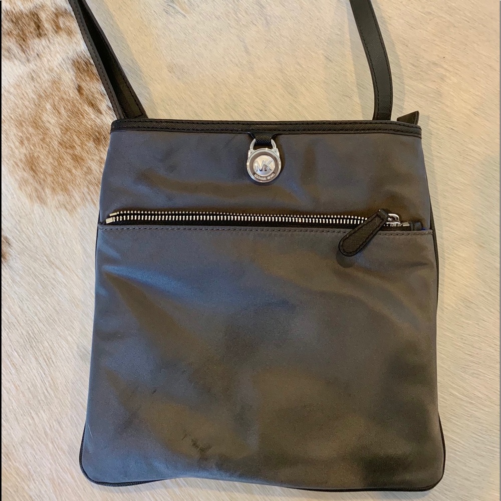Michael Kors Crossbody in great condition!
